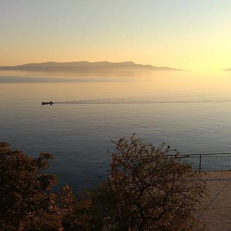 Dean Appartement Senj  Buitenkant foto