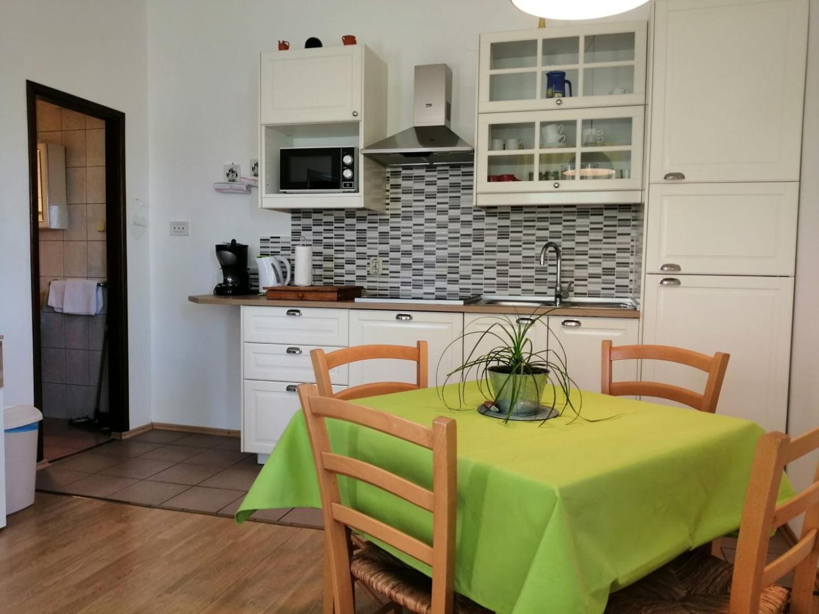 Dean Appartement Senj  Buitenkant foto
